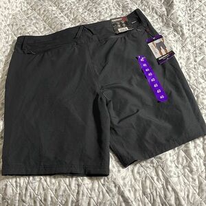 NWT men’s Gerry trail shorts 40